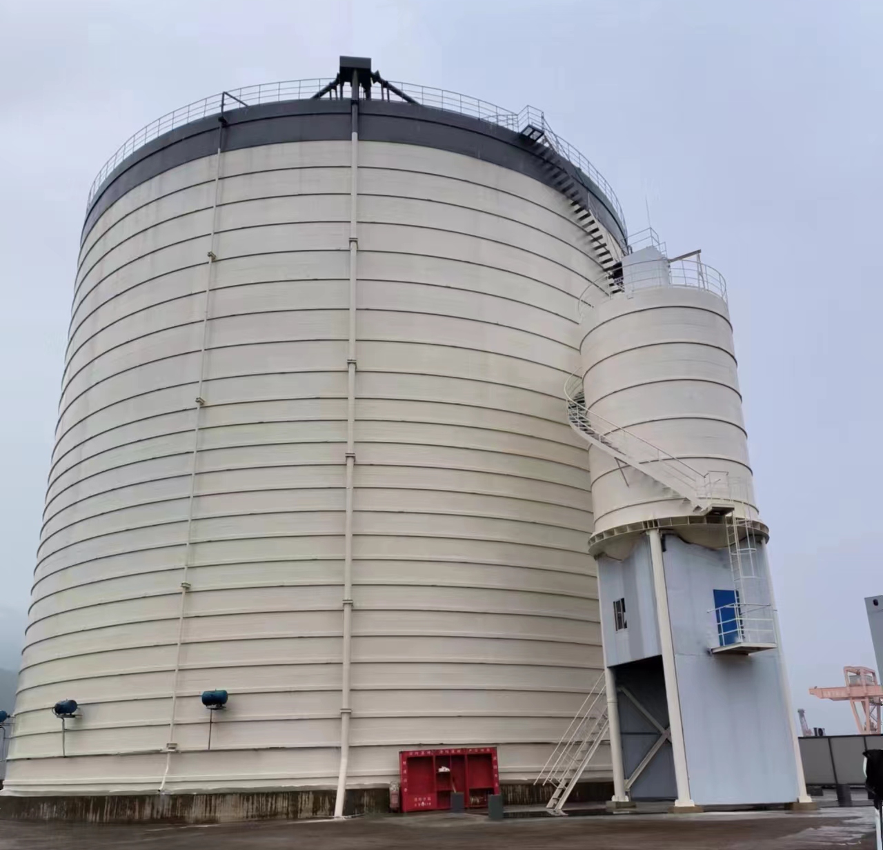 大化10万吨水泥钢板库